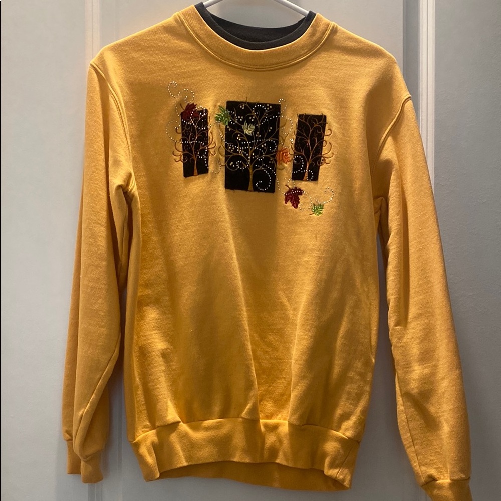 Decorated Originals Sweatshirt Size S